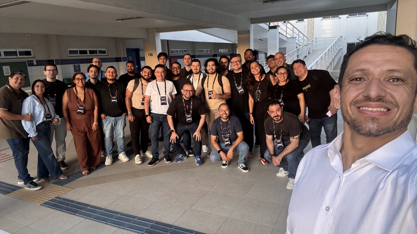 Foto coletiva dos participantes da Imersão Claude IA
